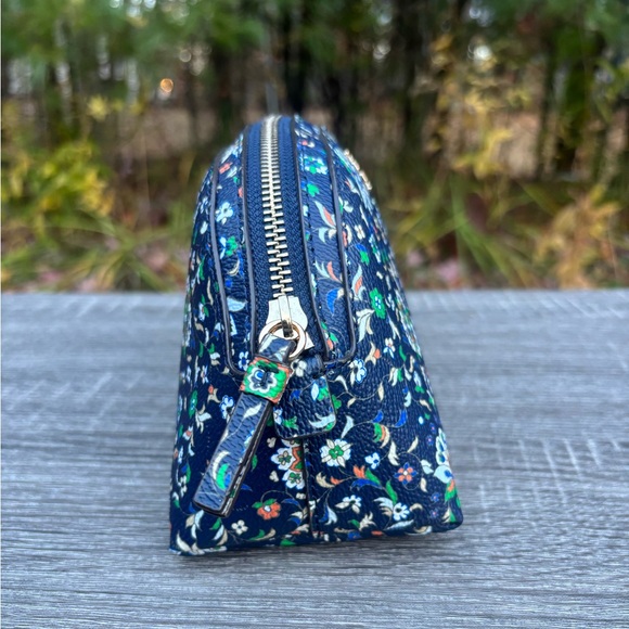 Tory Burch Kerrington Cosmetic Case - Picture 10 of 17